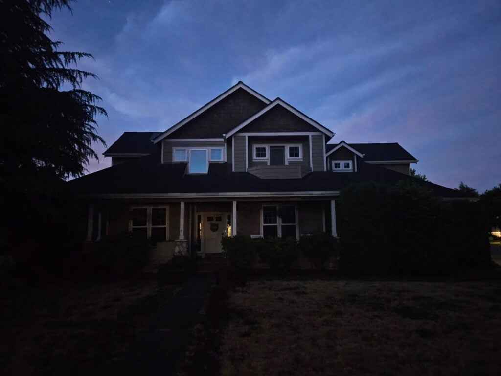 house in washington state in summer
